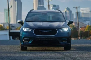 مقدمة كرايسلر باسيفيكا هايبرد 2022