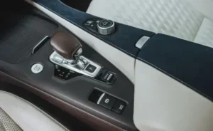 ناقل حركة إنفينيتي QX50 2022