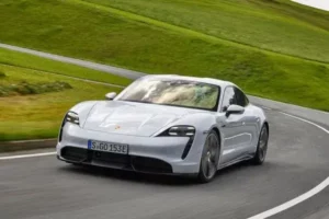 بورش تايكان 2022