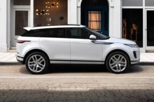 جانب لاند روفر رينج روفر إيفوك 2022