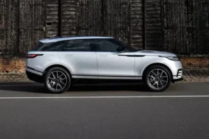 جانب لاند روفر رينج روفر فيلار 2022