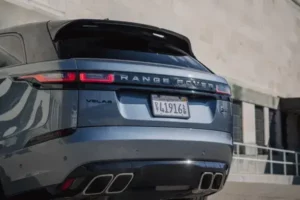 خلفية لاند روفر رينج روفر فيلار 2022