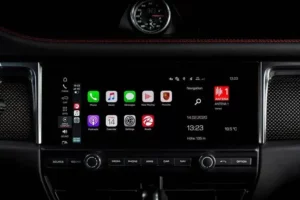 شاشة بورش بوكستر 2022