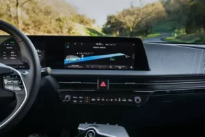 شاشة كيا EV6 2022