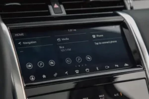 شاشة لاند روفر ديسكفري سبورت 2022