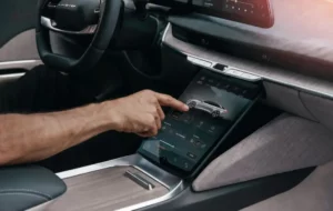 شاشة لوسيد اير 2022