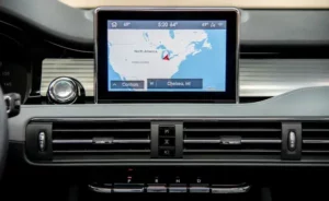 شاشة لينكولن كورسير 2022