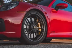 عجلة بورش 911 2022