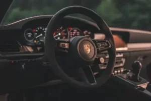 عجلة قيادة بورش 911 2022