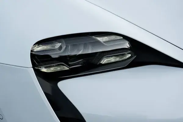 2022 Porsche Taycan headlights
