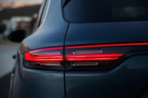 مصابيح بورش كايين 2022 الخلفية