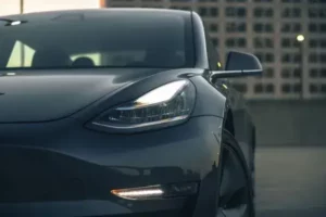 مصابيح تسلا موديل 3 2022