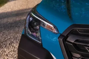 مصابيح سوبارو فورستر 2022 الأمامية