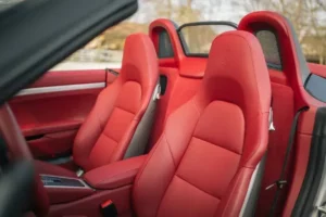 مقاعد بورش بوكستر 2022