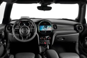 مقصورة ميني كوبر الكهربائية 2022