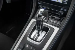 ناقل حركة بورش كايمان 2022