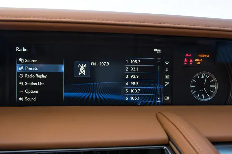 2022 Lexus LC screen