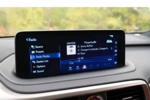 شاشة لكزس RX هايبرد 2022