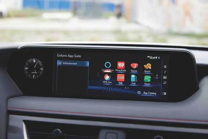 2022 Lexus UX Hybrid screen