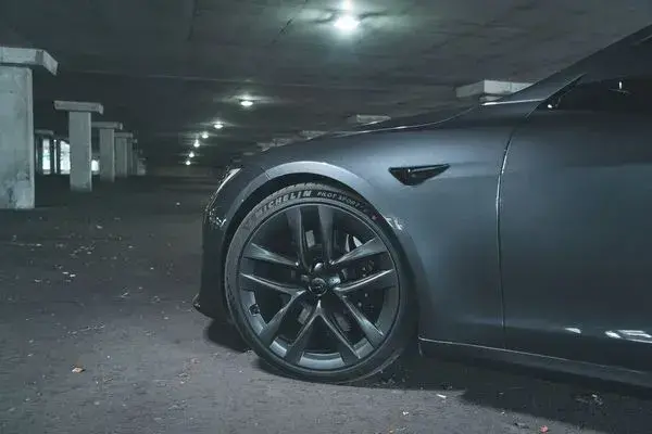 2022 Tesla Model S wheel