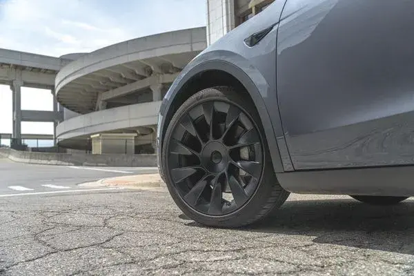 2022 Tesla Model Y wheel