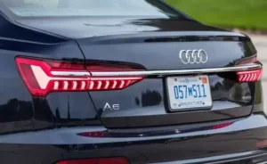 مصابيح أودي A6 2022 الخلفية
