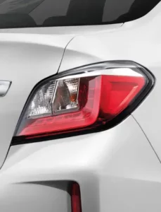 مصابيح ميتسوبيشي أتراج 2022 الخلفية