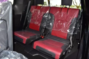 مقاعد تويوتا لاند كروزر 2022 الخلفية