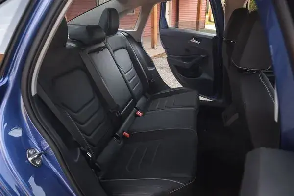 2022 Volkswagen Jetta rear seats