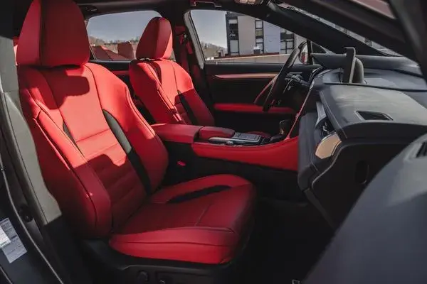 2022 Lexus RX front seats