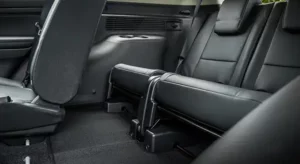 مقاعد ميتسوبيشي مونتيرو سبورت 2022