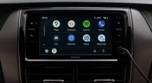 شاشة تويوتا ياريس 2022