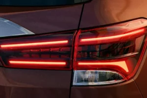 مصابيح نيسان إكستيرا 2022