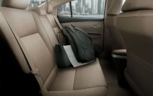 مقاعد تويوتا ياريس 2022 الصف الثاني