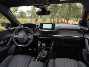 مقصورة بيجو 208 2022