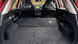 صندوق تحميل إم جي HS 2022 مع طي المقاعد الخلفية