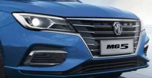 مصابيح إم جي 5 2022 الأمامية