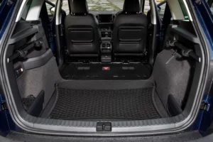 صندوق سكودا كاروك 2022 مع طي المقاعد