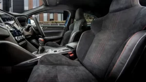 مقاعد رينو ميجان 2022 الأمامية