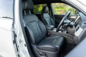 مقاعد سانج يونج ريكستون 2022 الأمامية