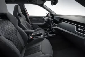 مقاعد سكودا كاميك 2022 الأمامية