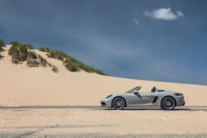 جانب بورش 718 2022