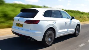 جانب فولكس فاجن طوارق 2022