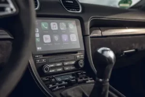 شاشة بورش 718 2022