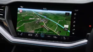 شاشة فولكس فاجن طوارق 2022