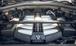 محرك رولز رويس كولينان 2022