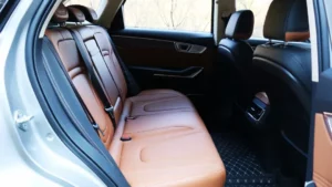 مقاعد بيستون T99 2022 الخلفية