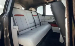 مقاعد رولز رويس كولينان 2022 الخلفية