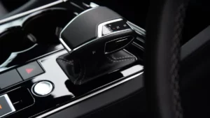 ناقل حركة فولكس فاجن طوارق 2022