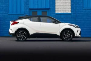 جانب تويوتا C-HR 2023